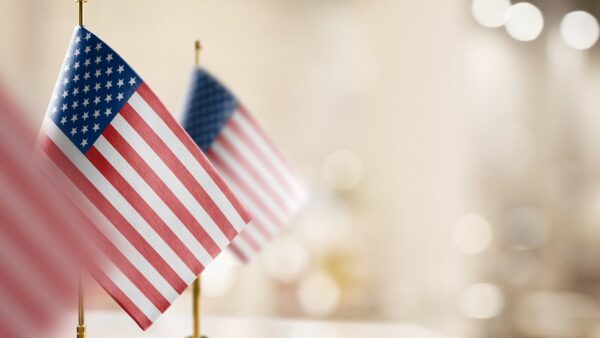 グリーンカードとは？アメリカ永住権の取得方法・条件・費用を解説